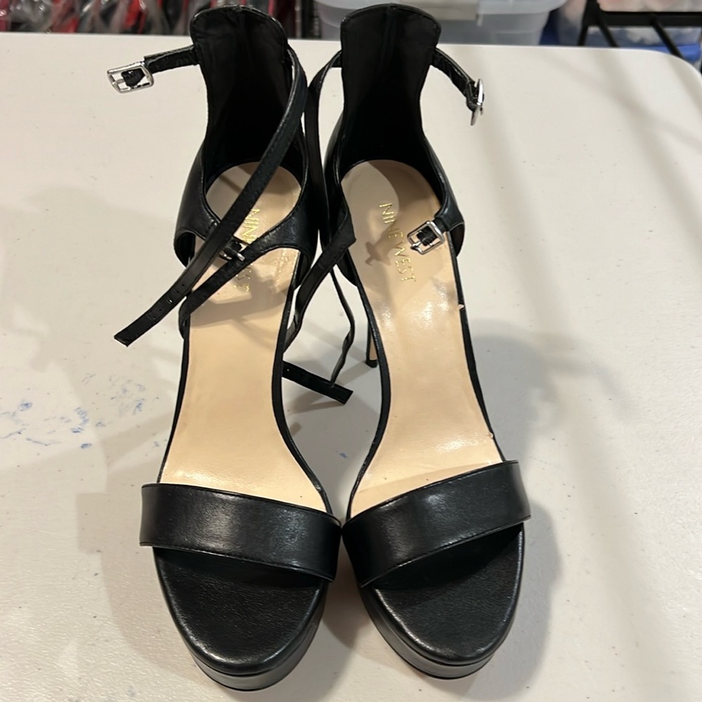 Nine West Ankle Strap Sandals Size 8.5